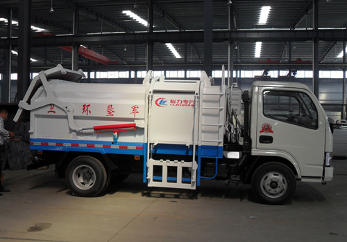 東風銳鈴側裝壓縮式<a  data-cke-saved-href=http://www.dfxqc.com/lajiche/ href=http://www.dfxqc.com/lajiche/ target=_blank class=infotextkey><a href=http://www.wangbaomu.cn/ljc target=_blank class=infotextkey>垃圾車</a></a>