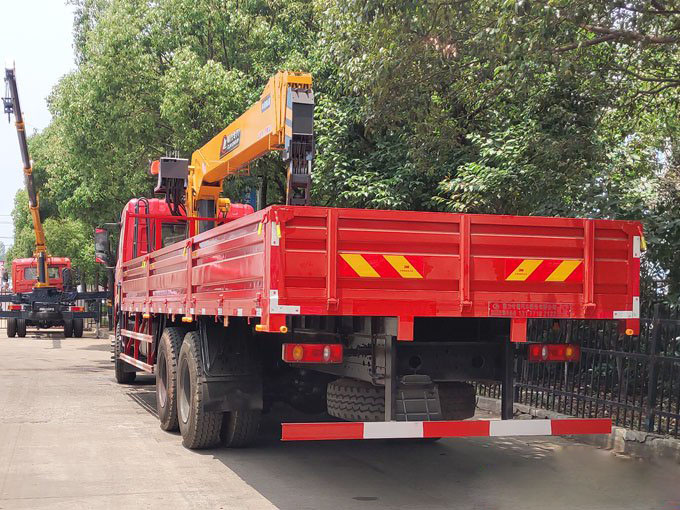 爆款程力隨車吊12噸東風后八輪D3L隨車吊圖片4