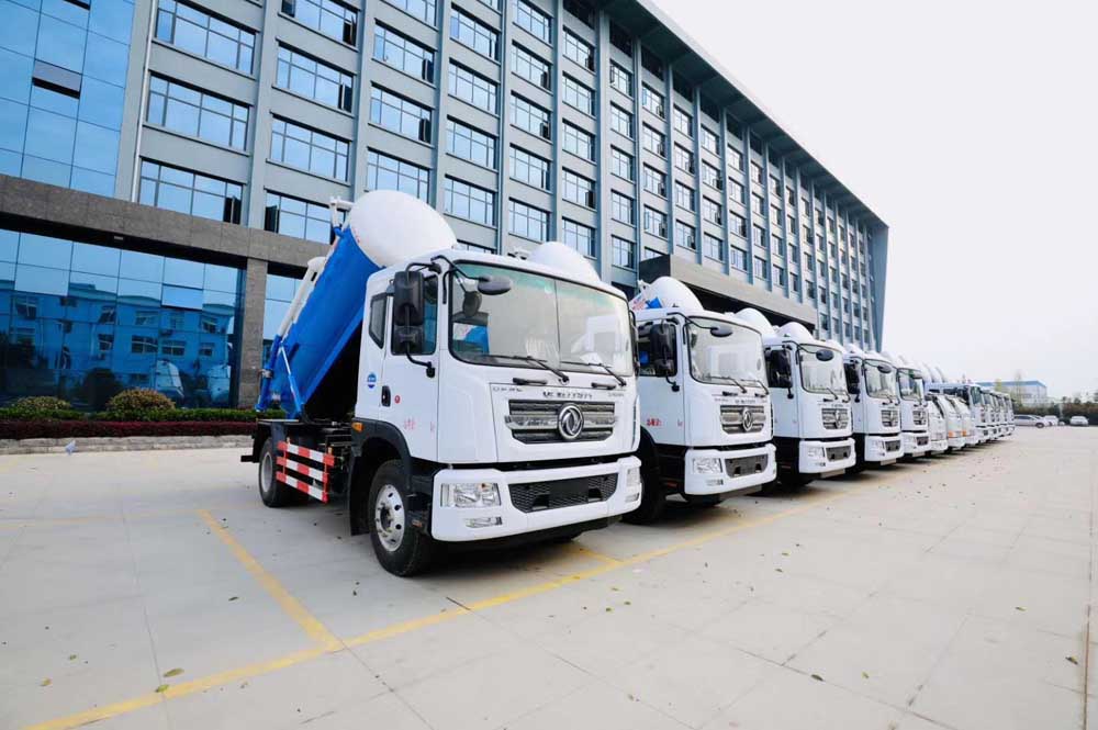 東風多利卡D9國六11.6方吸污車圖片3